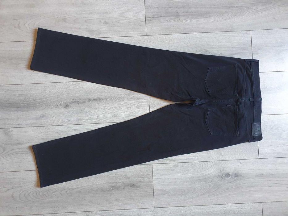 Blugi LEVI'S 314 Shaping Straight - Marime W28 L30 (Talie 76 cm)