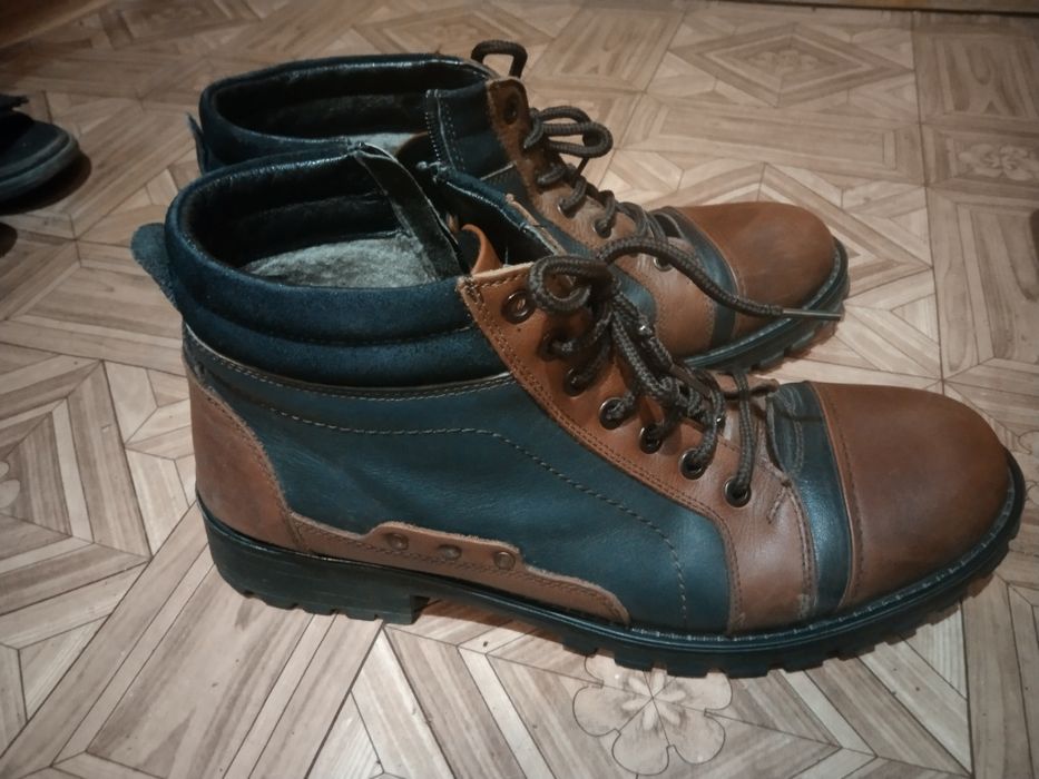 Продам теплые зимние ботинки