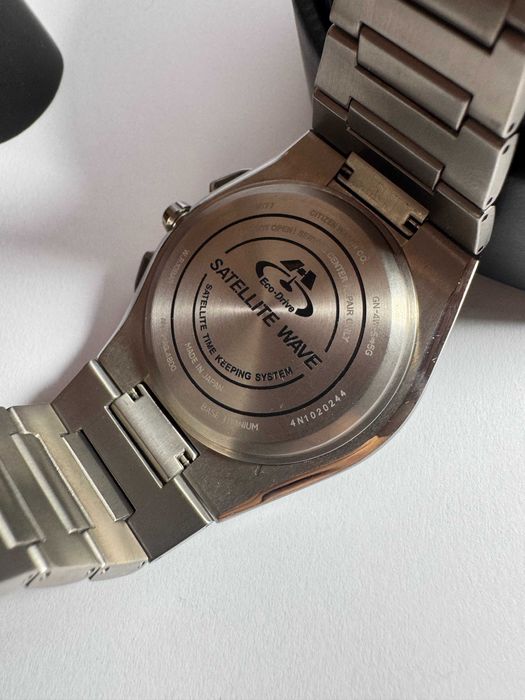 Citizen Eco-Drive SATELLITE WAVE - GPS, Safir, Full Titan, Solar