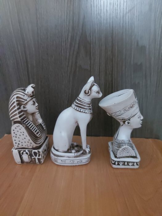 Статуэтки из Египта.