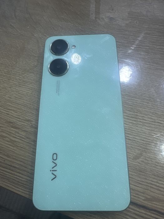 Продам телефон б/у vivo Y03 128 гб