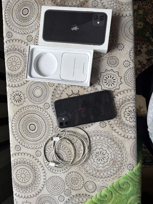 Продом айфон 11 отлично