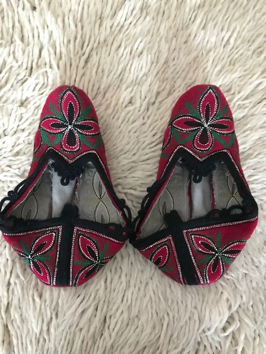 Автентични терлици, торби, престилка, албени и покривка за спалня