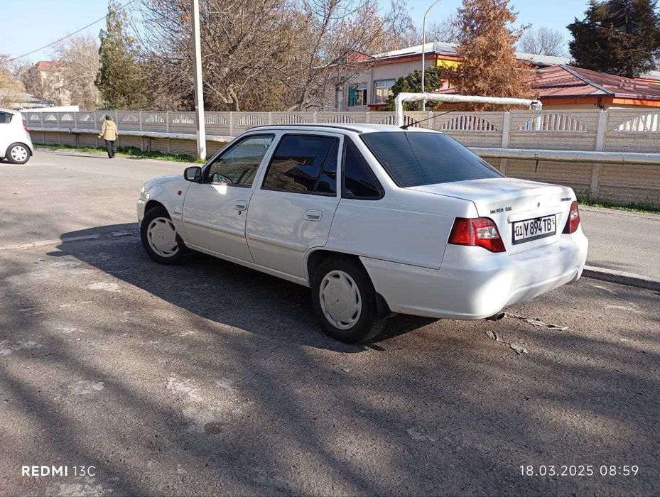 Продаётся Nexia 2  1.6m Legenda