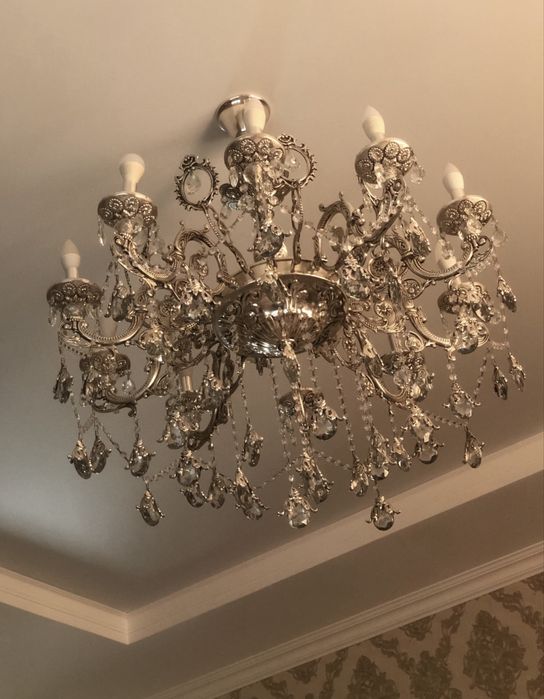 Продам люстра в иеальном состояние