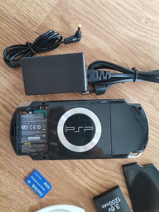 Игра Psp 2004 черна