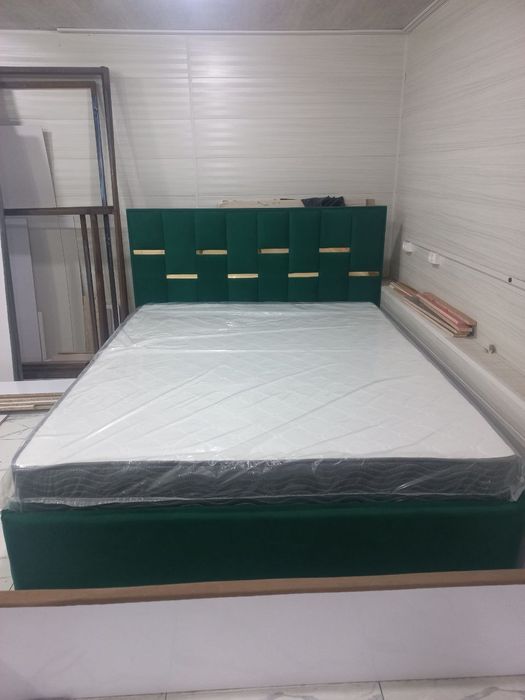 spalniy spalni kravat karavot  nalichida sotiladi