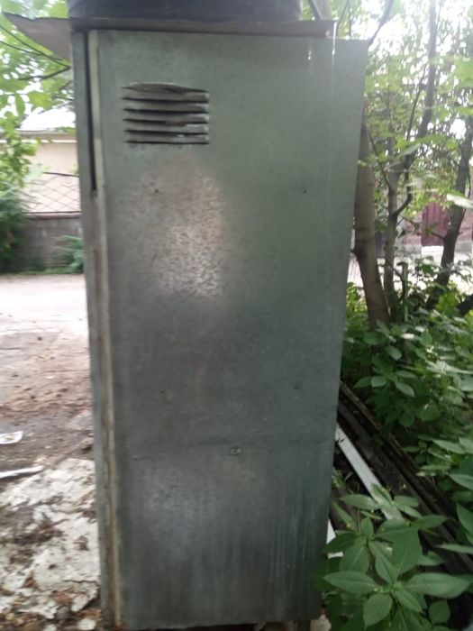 Продам промышленный холодильник