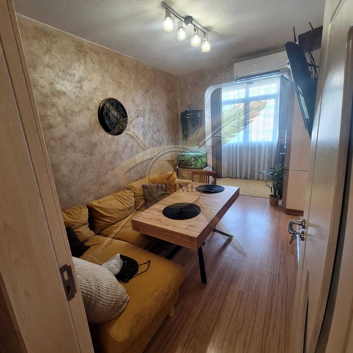 Тристаен апартамент във Възраждане 1 !21893202
