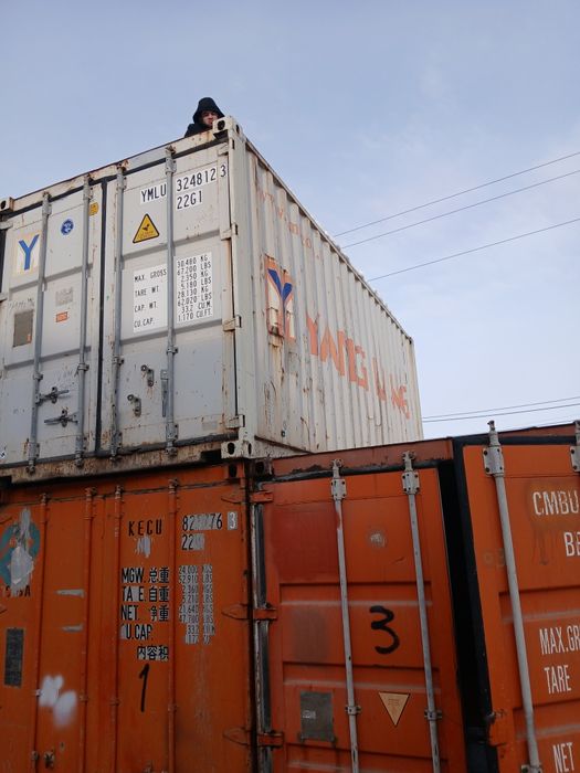 Продаются контейнеры