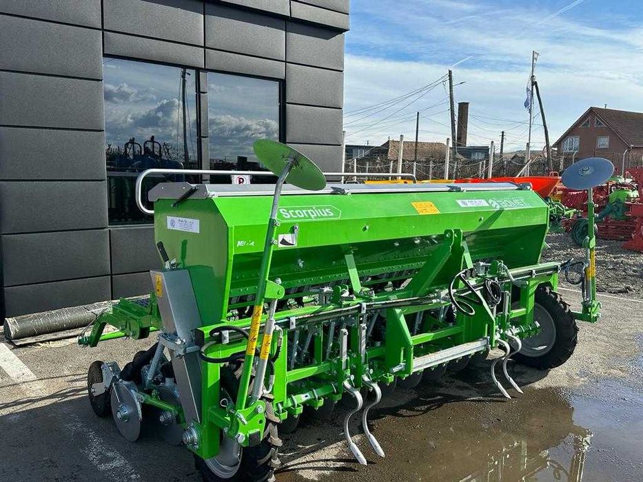 Semanatoare paioase universala cu  disc dublu si roti tasare