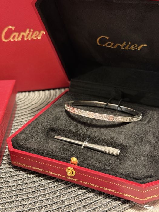 Дамска гривна Love Cartier