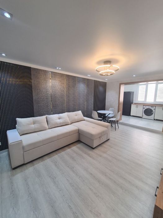 Аренда! метро Мирзо Улугбек, 2шка со свежим ремонтом и обстановкой~