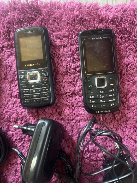 Lot 6 telefoane.