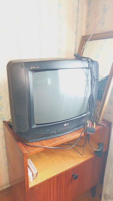 Телевизор б / у бесплатно