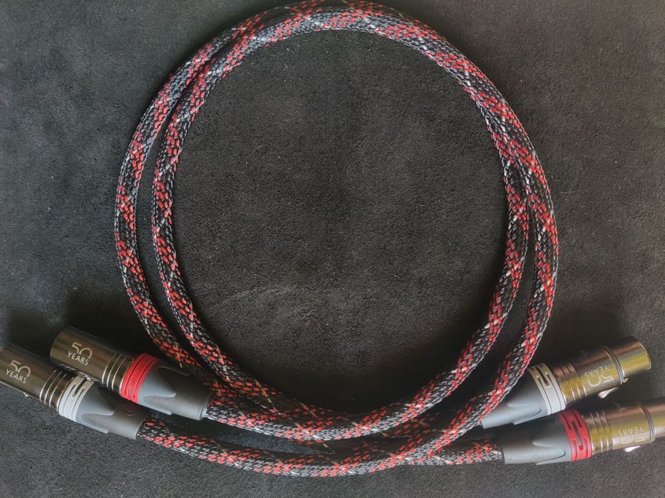 Cablu interconect balansat Sommer Cable Carbokab 225, conectori Neutrik NC3XX-50 (ediția aniversară 50 ani)
