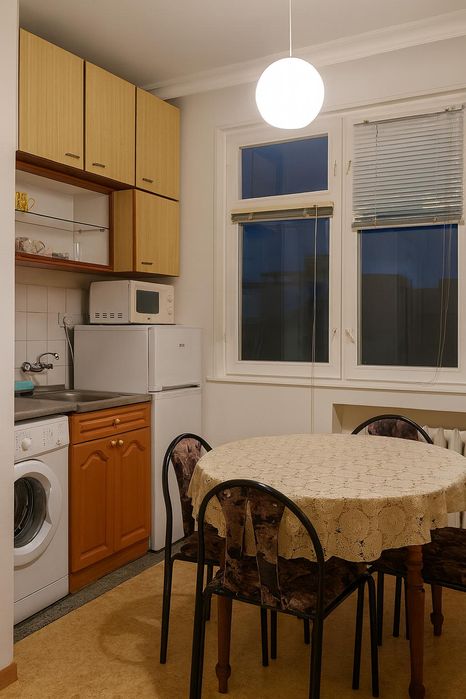 Дава се под наем Двустаен апартамент в Пловдив, Младежки Хълм - 60 кв.м за 408 € - Снимка #1