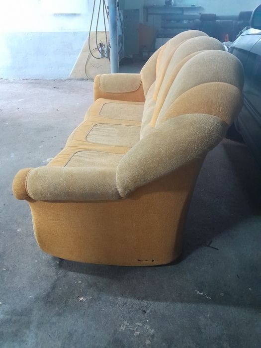 Диван домашний оранжевый