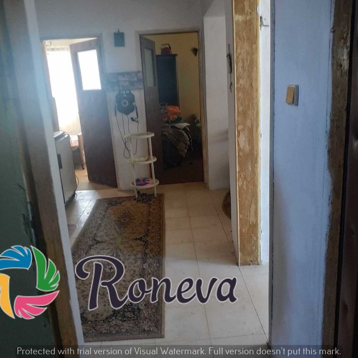 Едноетажна  къща и сутерен с.Кранево