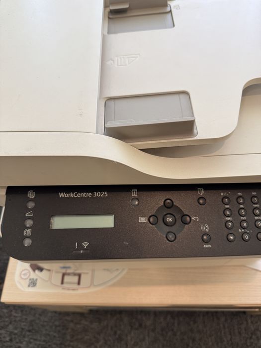 Продам мфу (принтер, копер, сканер)  Canon MF 211