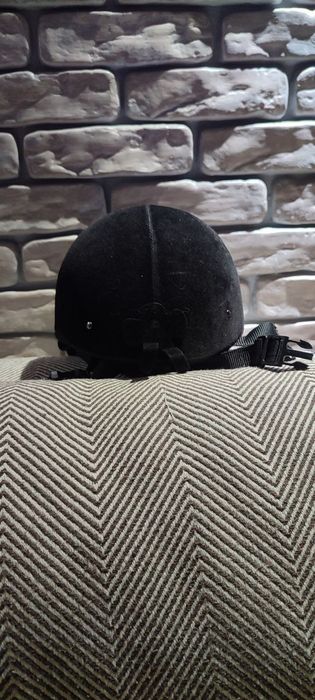 Шлем для конного спорта