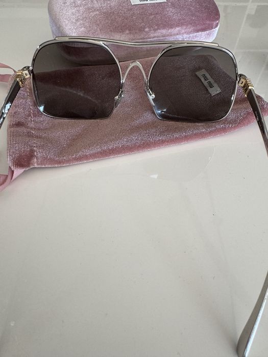 Miu miu слънчеви очила