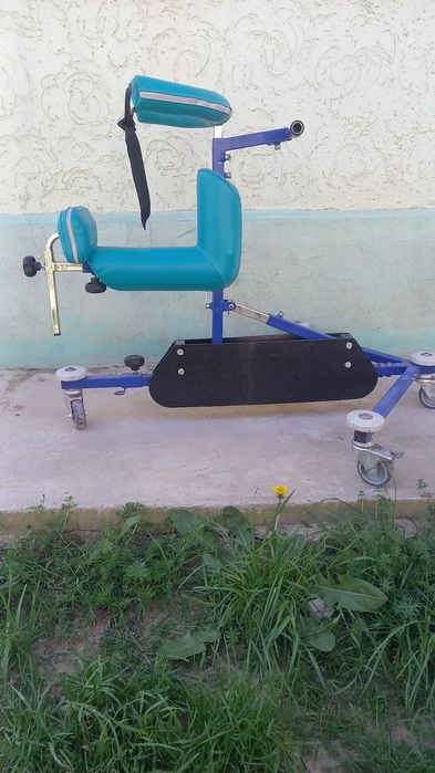 Детский инвалидный ходунок стрела.