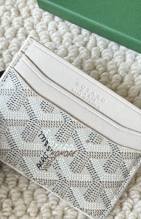 4 portofele goyard alb ( negociabil )