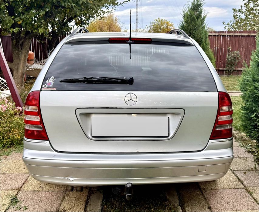 Mercedes Benz C Class w203 Pentru Reparat sau Dezmembrat