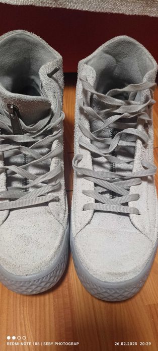 Vând adidași bărbați Converse din piele