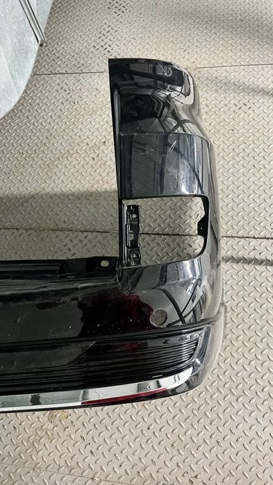 Продам бампер LC200