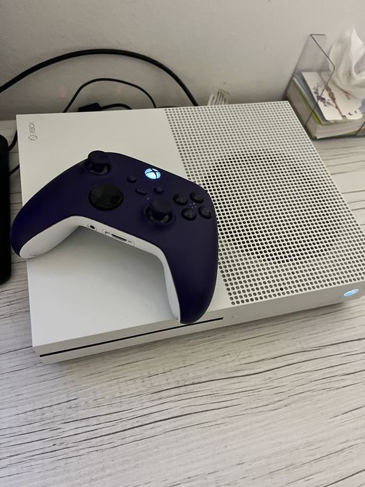 vand xbox one S 500 gb