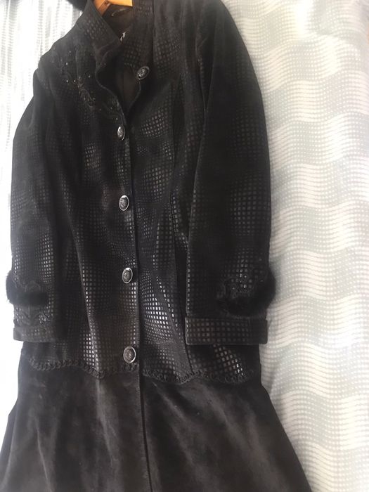 Продаю замшевый плащ