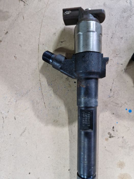 Injectoare Outlander 2.2 2015 155cp cod 1465A323