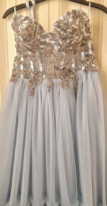 Бална рокля или рокля за много специален повод