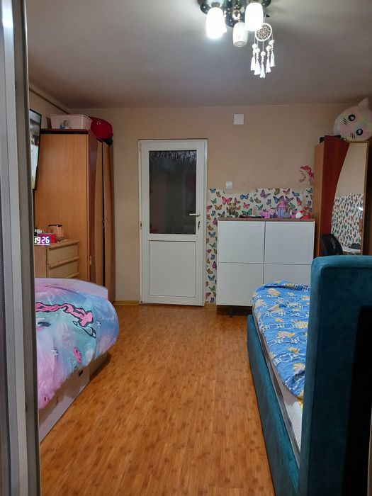 vand sau  schimb garsoniera cu apartament +diferenta