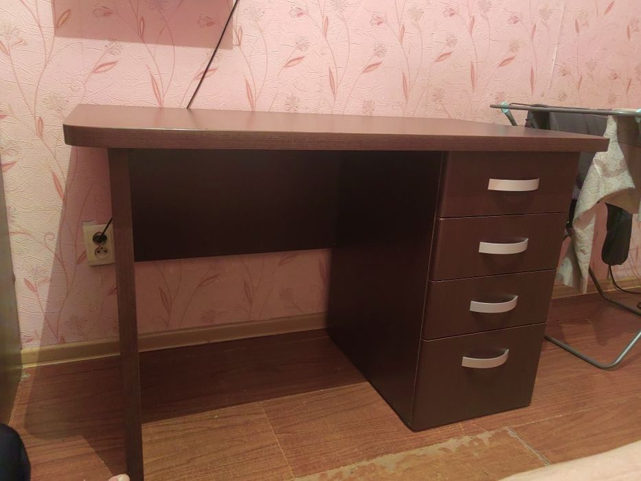 Стол письменный/для учёбы