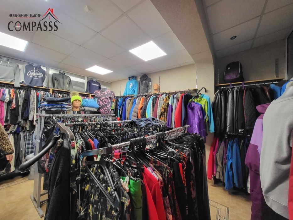 Дава се под наем Магазин в Добрич, Център - 90 кв.м за 663 € - Снимка #1