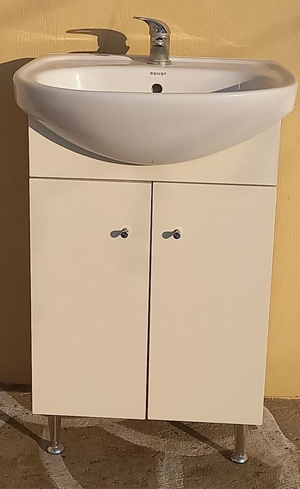 Ghiuveta mica cu masca ghiuveta din pal alb