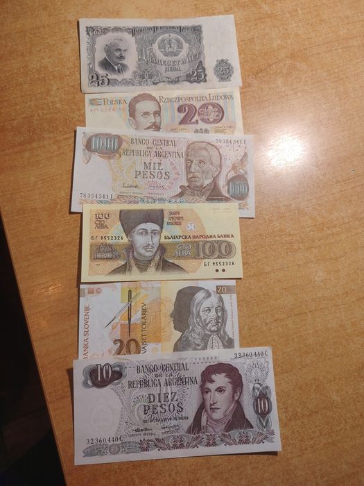 Lot de 13 bancnote