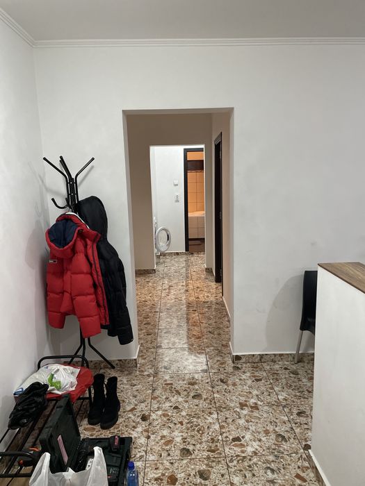 Inchiriez apartament 3 camere