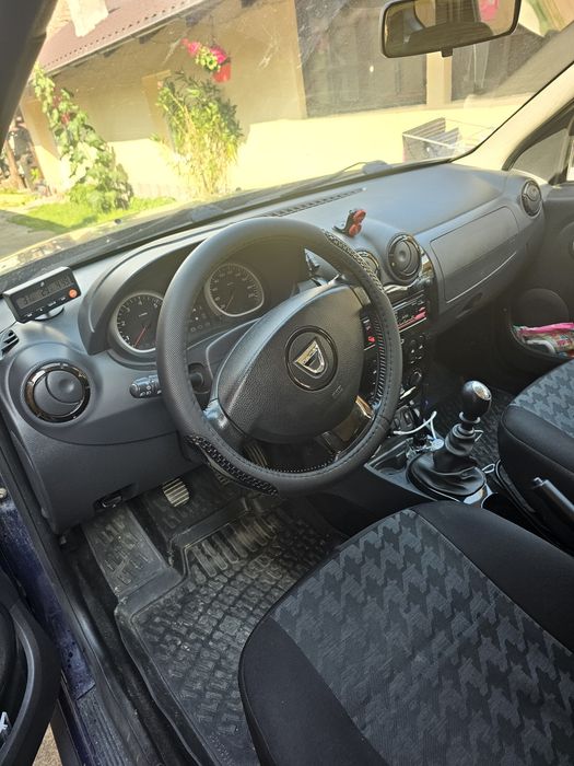 DACIA Duster 2011 — imagine 4