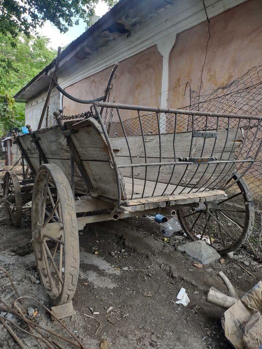 Vând Căruță Rustică