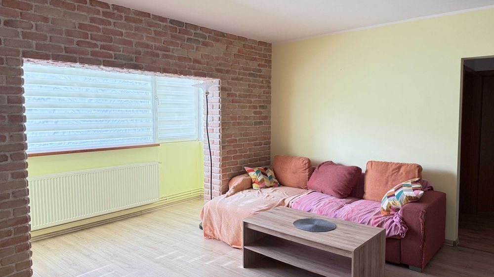 inchiriez apartament 3 camere