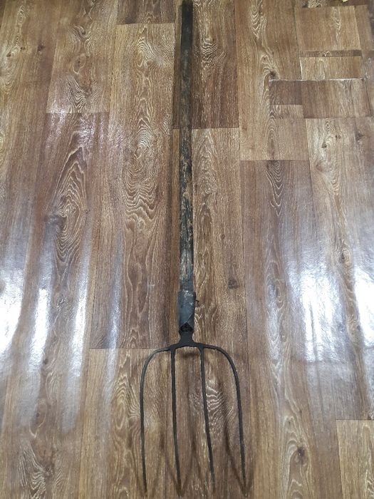 Вилы для хозяйства и дачи