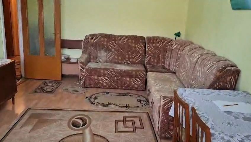 Apartament 3 camere, 2 băi, pivniță, de vânzare, Sibiu, Hipodrom IV, strada Siretului,zona Calea Dumbravii, etaj 3, Direct de la proprietar.