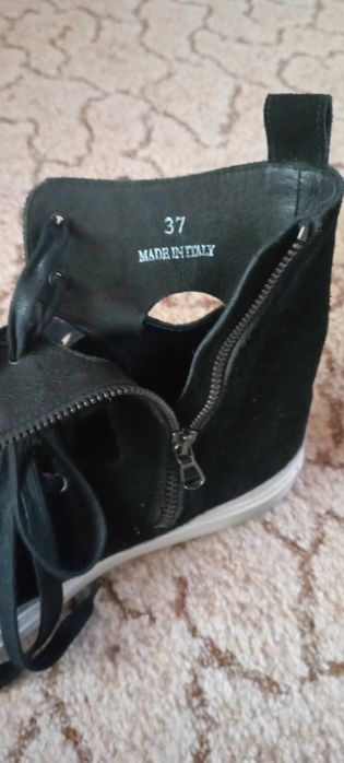 Дамски боти - черни и цвят горчица