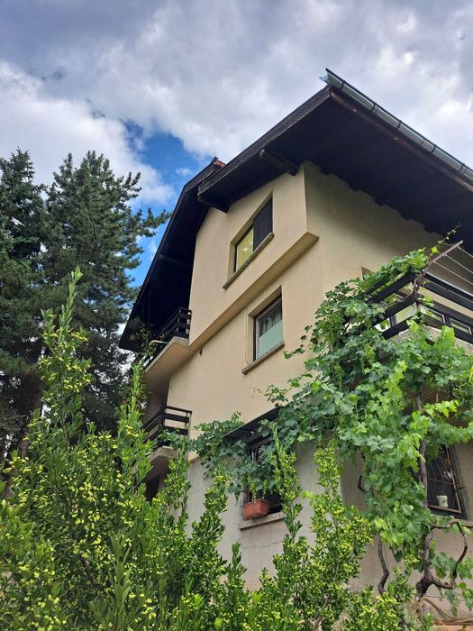 Продава се масивна къща/вила в Храбрино