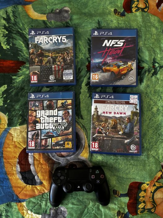 Ps 4 pro 1TB с 2 акаунта