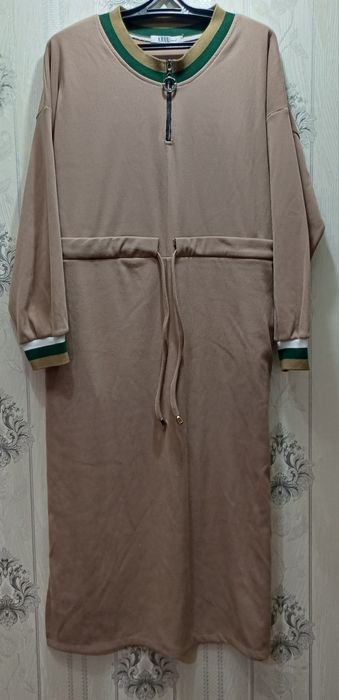 Продам женские платье р. 50/52